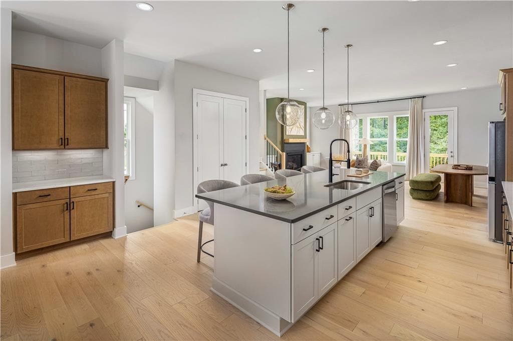 3 bedroom, 4 bathroom, 2,677 sq ft townhouse under contract at 1528 Wicker Wood Place 33, Smyrna, GA 30080 — photo 3