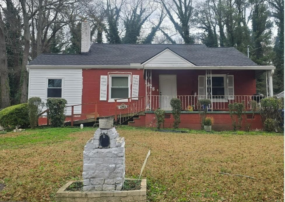 3 bedroom, 2 bathroom, 1,070 sq ft single family residence sold at 1328 Lorenzo Drive, Atlanta, GA 30310
