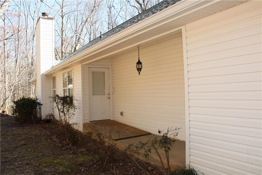 3 bedroom, 2 bathroom single family residence for sale at 197 Holly Lane, Dahlonega, GA 30533 — photo 7