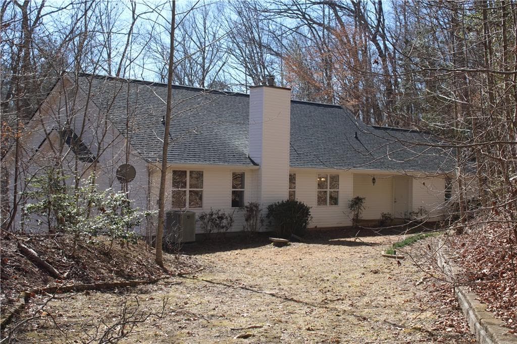 3 bedroom, 2 bathroom single family residence for sale at 197 Holly Lane, Dahlonega, GA 30533 — photo 8