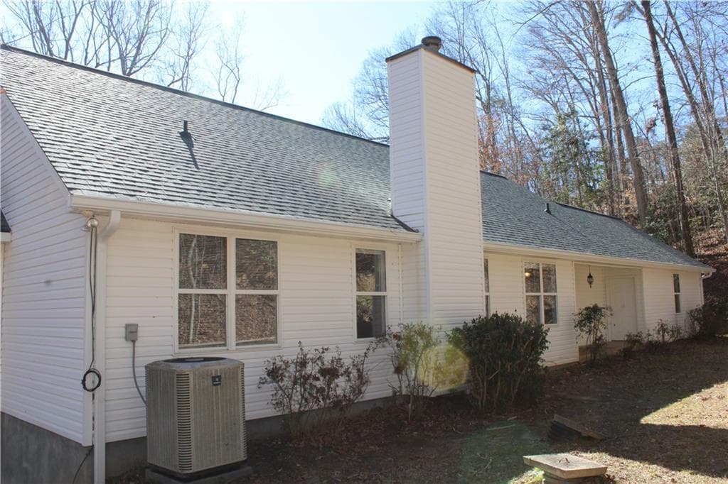 3 bedroom, 2 bathroom single family residence for sale at 197 Holly Lane, Dahlonega, GA 30533 — photo 9