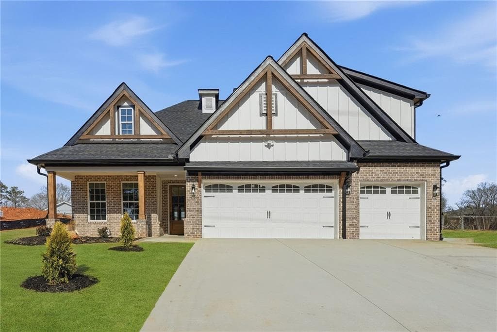 4 bedroom, 3 bathroom, 2,798 sq ft single family residence for sale at 2322 Rockbridge Road, Stone Mountain, GA 30087