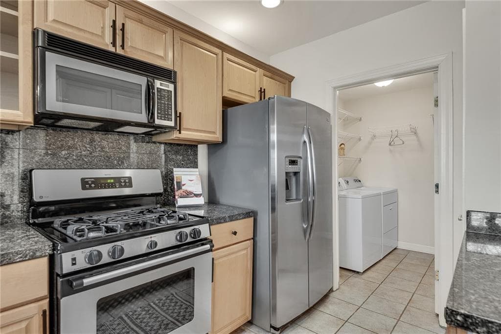 2 bedroom, 3 bathroom, 1,704 sq ft condominium for sale at 850 Piedmont Avenue 3306, Atlanta, GA 30308 — photo 10