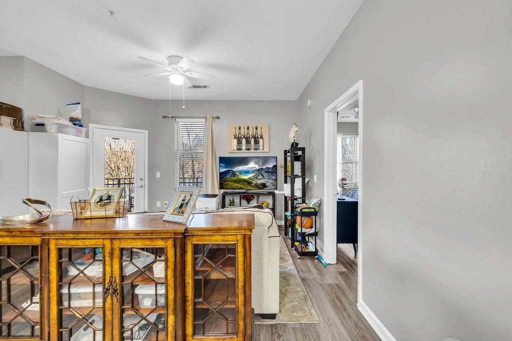 2 bedroom, 2 bathroom, 1,157 sq ft condominium for sale at 870 Mayson Turner Road 1246, Atlanta, GA 30314 — photo 7