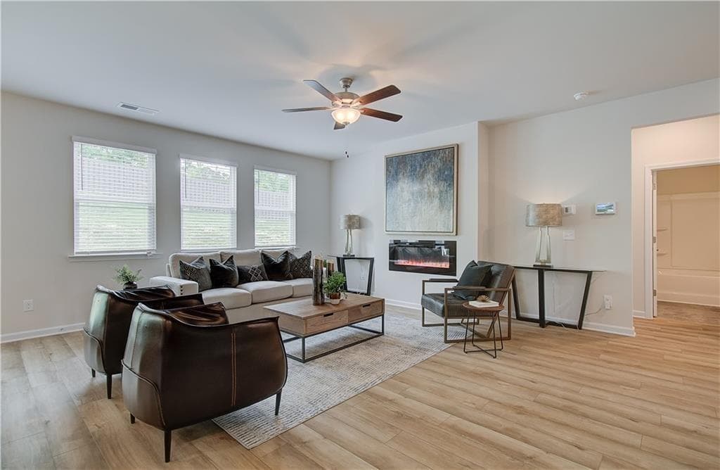 5 bedroom, 4 bathroom, 2,892 sq ft single family residence for sale at 1119 Georgian Point Drive, Lawrenceville, GA 30045 — photo 6