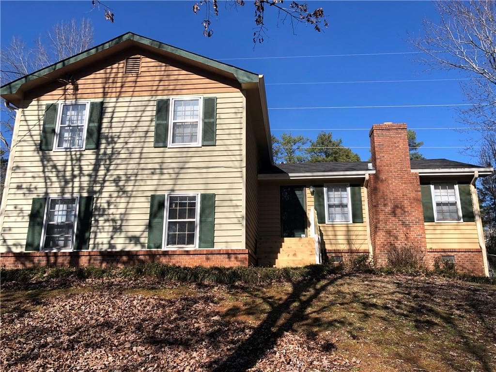 4 bedroom, 3 bathroom, 1,752 sq ft single family residence for sale at 570 Pine Ridge Trail, Conyers, GA 30094 — photo 1 of 23