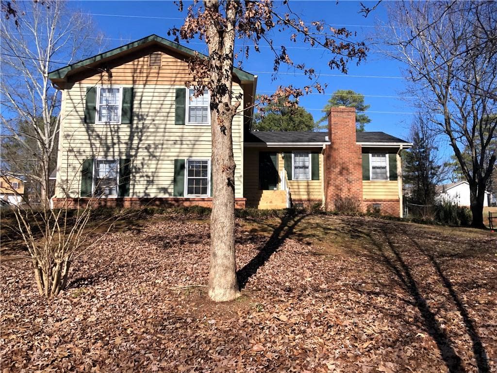 4 bedroom, 3 bathroom, 1,752 sq ft single family residence for sale at 570 Pine Ridge Trail, Conyers, GA 30094 — photo 2