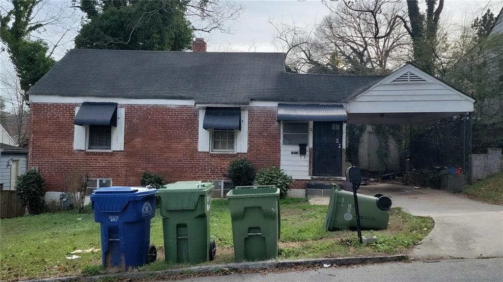 2 bedroom, 2 bathroom, 882 sq ft single family residence under contract at 1070 Camilla Street, Atlanta, GA 30314