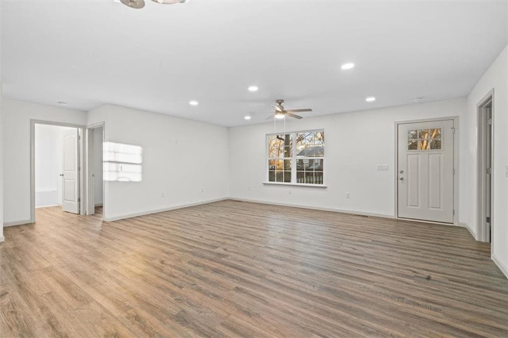 3 bedroom, 2 bathroom, 1,500 sq ft single family residence under contract at 509 Plainview Drive, Dalton, GA 30721 — photo 5