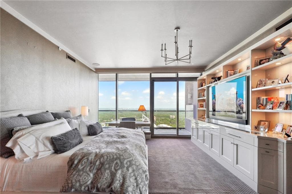 2 bedroom, 3 bathroom, 3,104 sq ft condominium under contract at 3344 Peachtree Road 3902, Atlanta, GA 30326 — photo 10