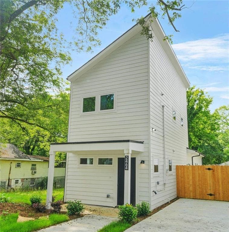 3 bedroom, 3 bathroom, 1,376 sq ft single family residence sold at 2464 Bellview Avenue, Atlanta, GA 30318