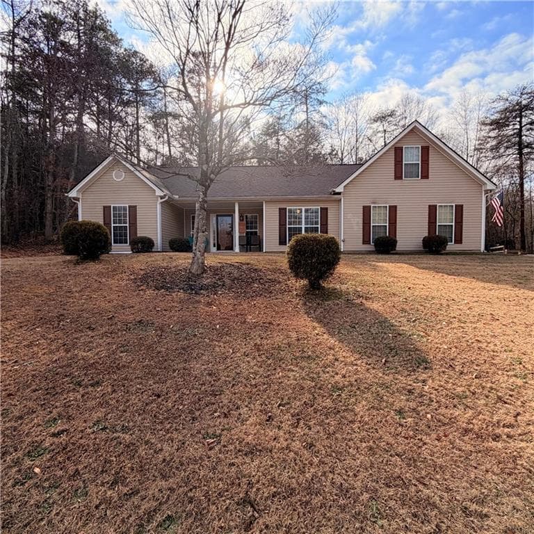3 bedroom, 2 bathroom, 2,156 sq ft single family residence for sale at 5475 Cool Creek Court, Lula, GA 30554 — photo 2