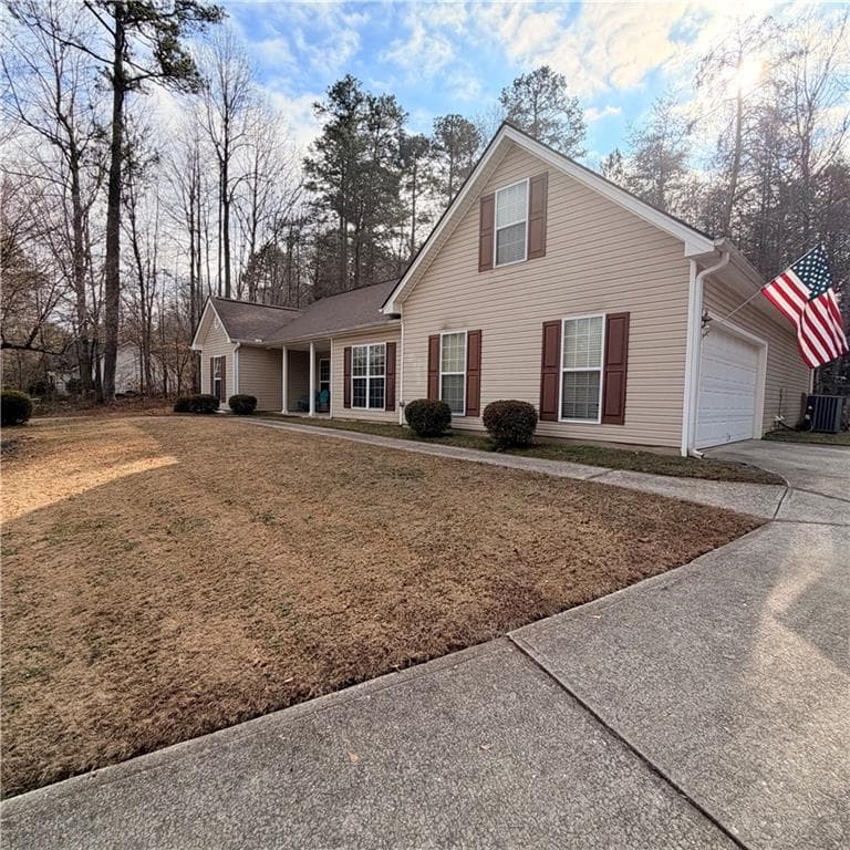 3 bedroom, 2 bathroom, 2,156 sq ft single family residence for sale at 5475 Cool Creek Court, Lula, GA 30554 — photo 6