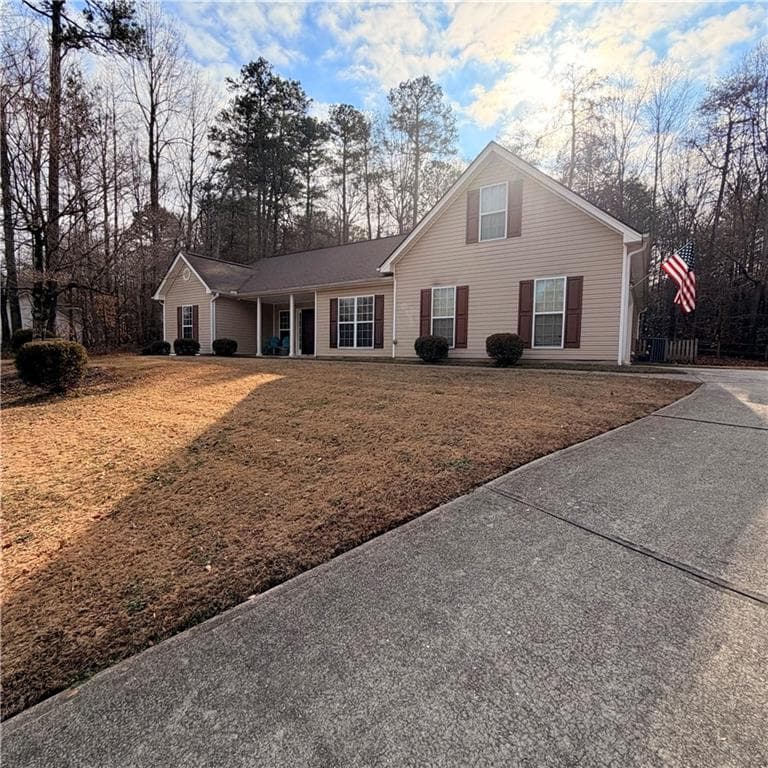 3 bedroom, 2 bathroom, 2,156 sq ft single family residence for sale at 5475 Cool Creek Court, Lula, GA 30554 — photo 7