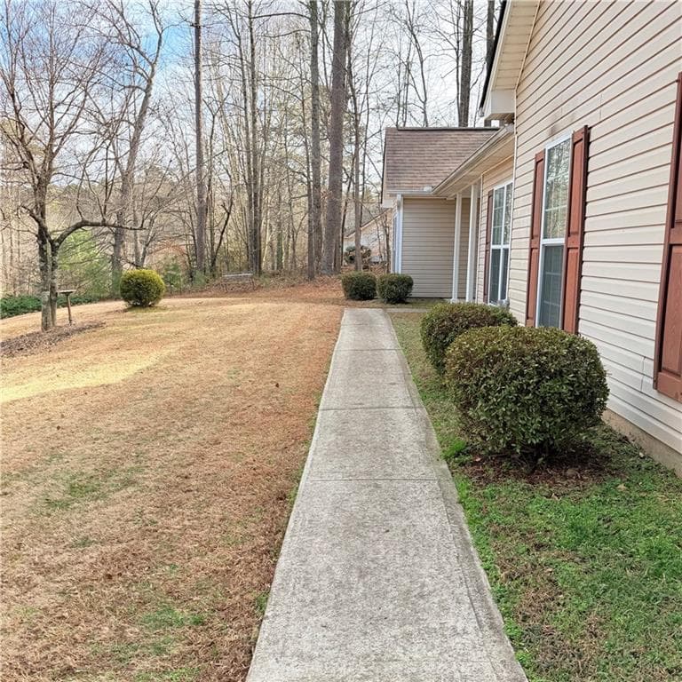 3 bedroom, 2 bathroom, 2,156 sq ft single family residence for sale at 5475 Cool Creek Court, Lula, GA 30554 — photo 8
