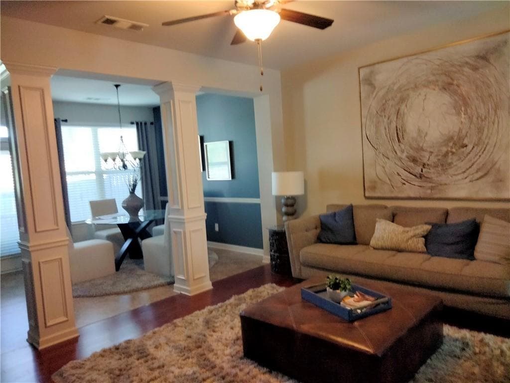 3 bedroom, 3 bathroom, 1,962 sq ft townhouse for sale at 3144 Spicy Cedar Lane, Lithonia, GA 30038 — photo 4