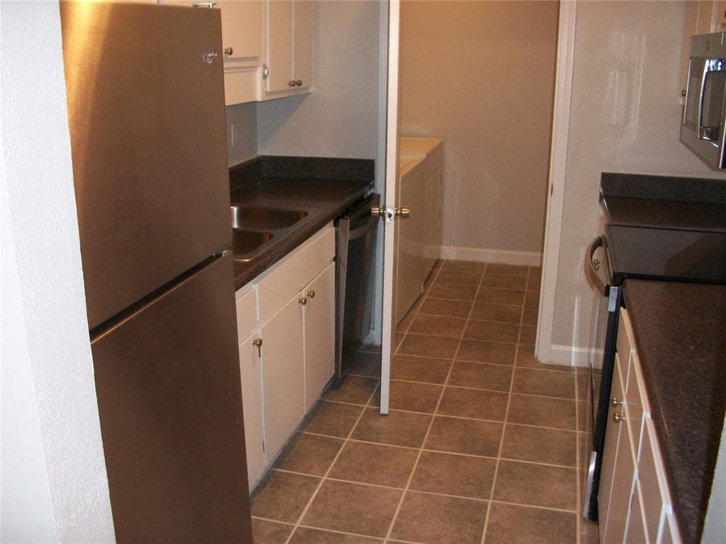 1 bedroom, 1 bathroom, 794 sq ft condominium for sale at 1504 Wingate Way 1504, Atlanta, GA 30350 — photo 7