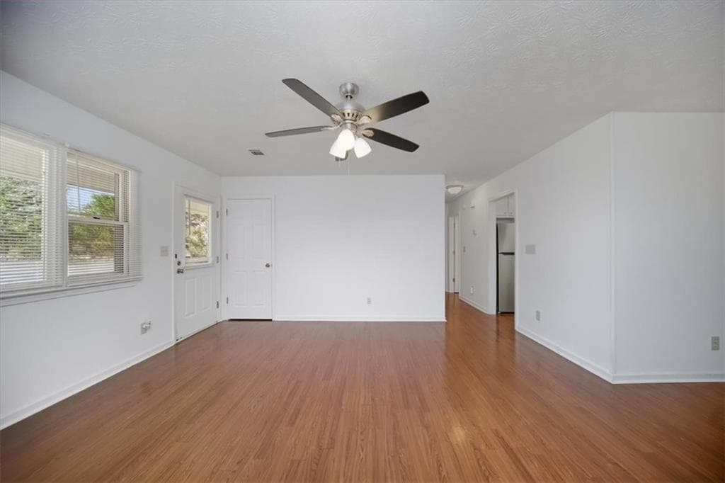 4 bedroom, 2 bathroom, 2,522 sq ft single family residence for sale at 20 Stagg Trace, Social Circle, GA 30025 — photo 7