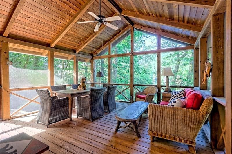 5 bedroom, 4 bathroom, 2,668 sq ft single family residence under contract at 768 Wexford Way, Lakemont, GA 30552 — photo 9