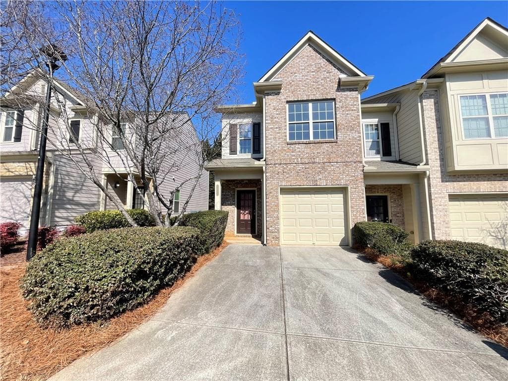 2 bedroom, 3 bathroom, 1,366 sq ft townhouse sold at 6990 Kingswood Run Drive 24, Atlanta, GA 30340