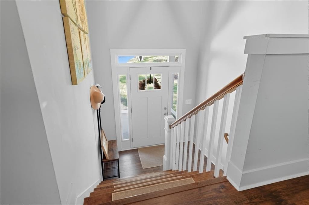 5 bedroom, 3 bathroom, 2,646 sq ft single family residence under contract at 3466 CROWN Drive, Gainesville, GA 30506 — photo 8