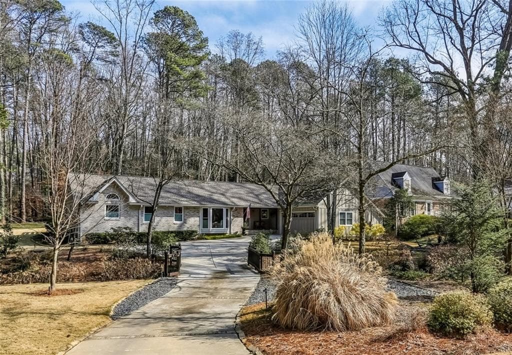 3 bedroom, 3 bathroom, 2,462 sq ft single family residence sold at 7265 Hunters Branch Drive, Atlanta, GA 30328