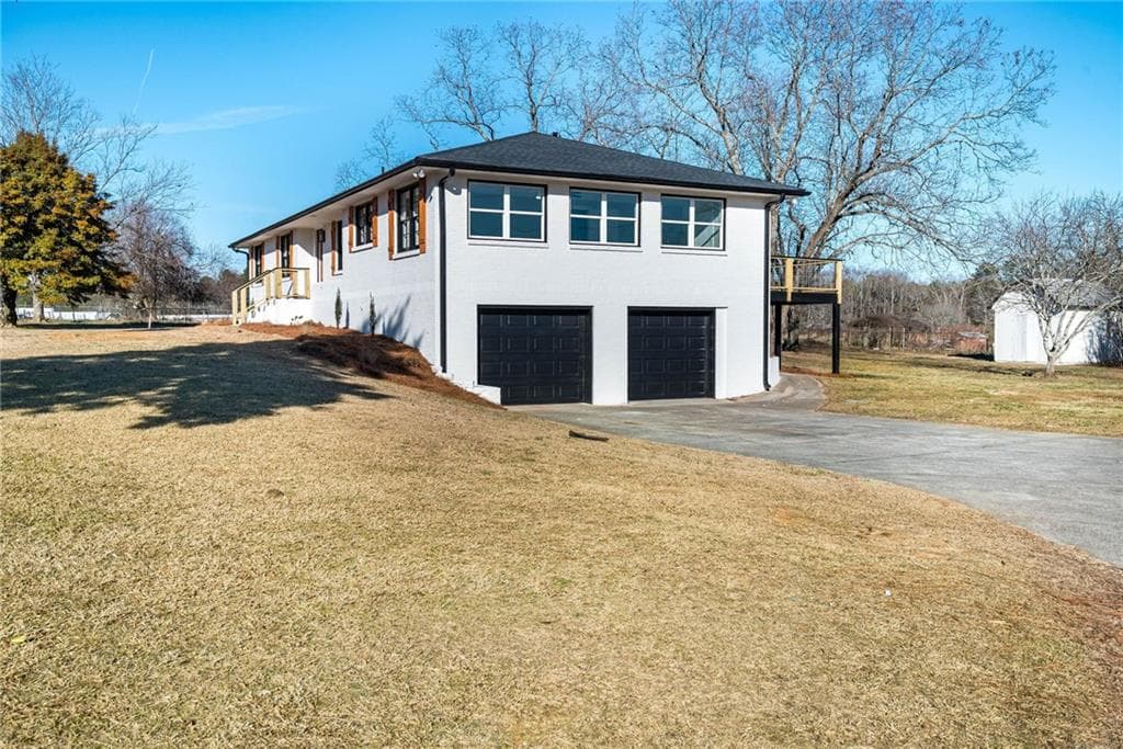 3 bedroom, 2 bathroom, 1,970 sq ft single family residence for sale at 3241 Broadnax Mill Road, Loganville, GA 30052 — photo 7
