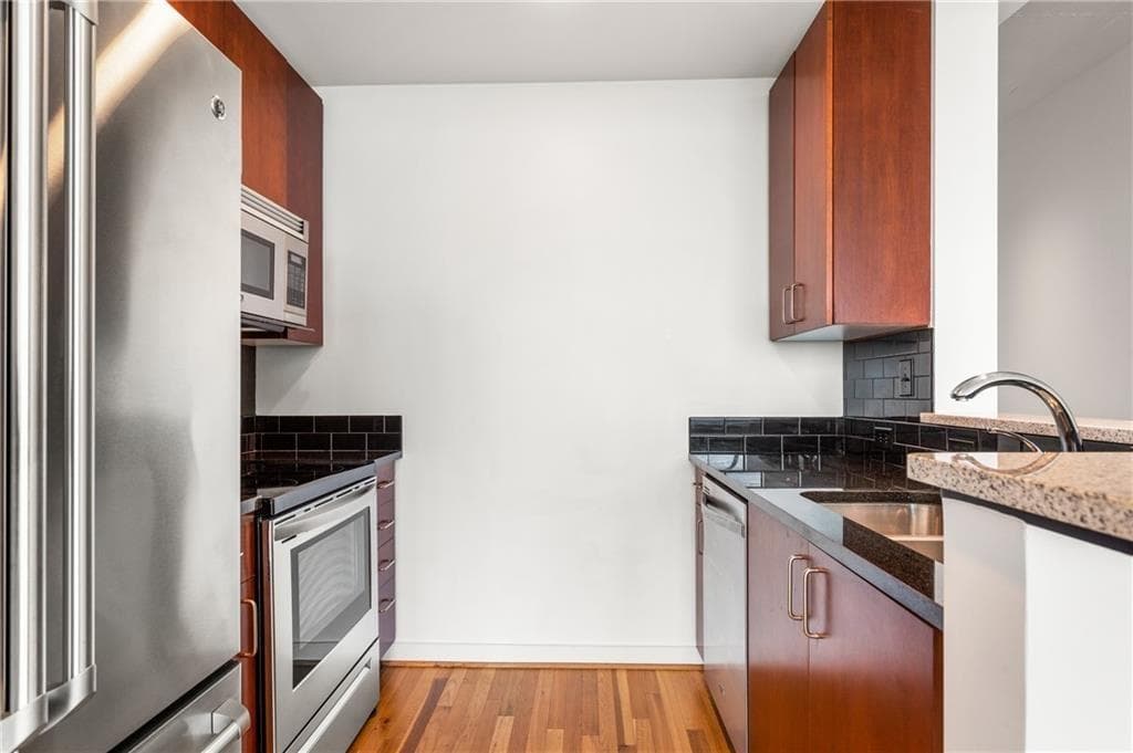 1 bedroom, 1 bathroom, 691 sq ft condominium for sale at 361 17th Street 1618, Atlanta, GA 30363 — photo 10