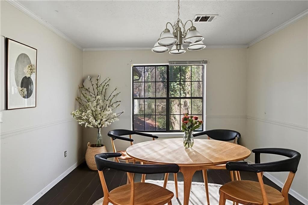 3 bedroom, 3 bathroom, 1,568 sq ft single family residence under contract at 5452 Forest Path Court, Stone Mountain, GA 30088 — photo 4