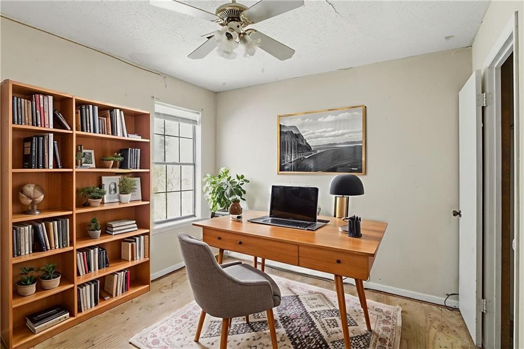 3 bedroom, 3 bathroom, 1,568 sq ft single family residence under contract at 5452 Forest Path Court, Stone Mountain, GA 30088 — photo 6