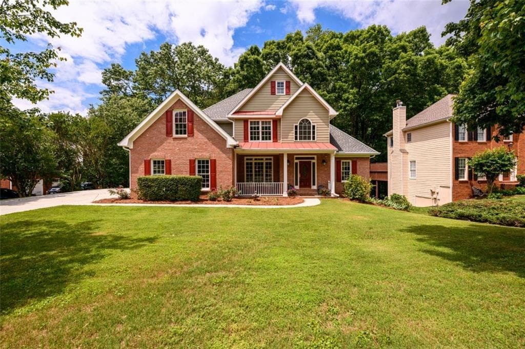 5 bedroom, 3 bathroom, 2,339 sq ft single family residence for sale at 2430 Harbin Springs Cove, Dacula, GA 30019 — photo 2