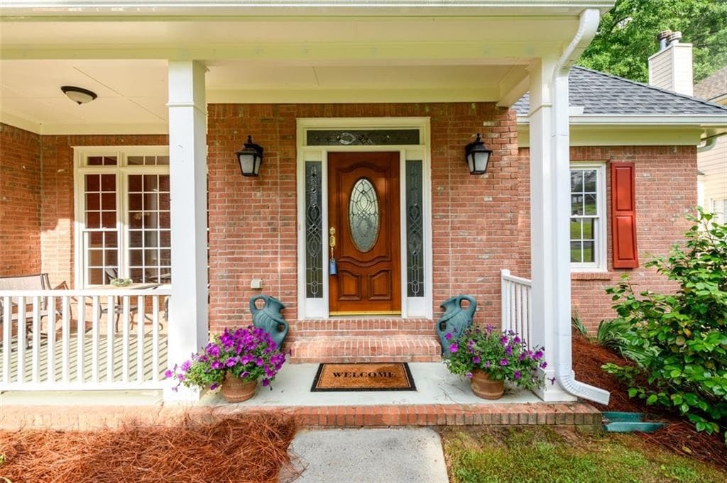 5 bedroom, 3 bathroom, 2,339 sq ft single family residence for sale at 2430 Harbin Springs Cove, Dacula, GA 30019 — photo 4