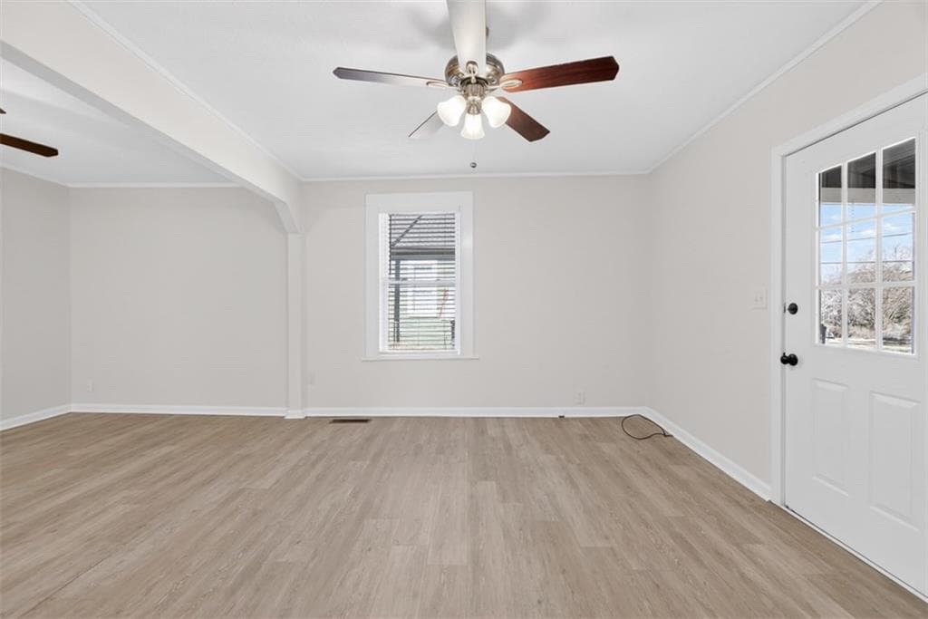 2 bedroom, 1 bathroom, 1,056 sq ft single family residence for sale at 246 Spring Street, Commerce, GA 30529 — photo 4
