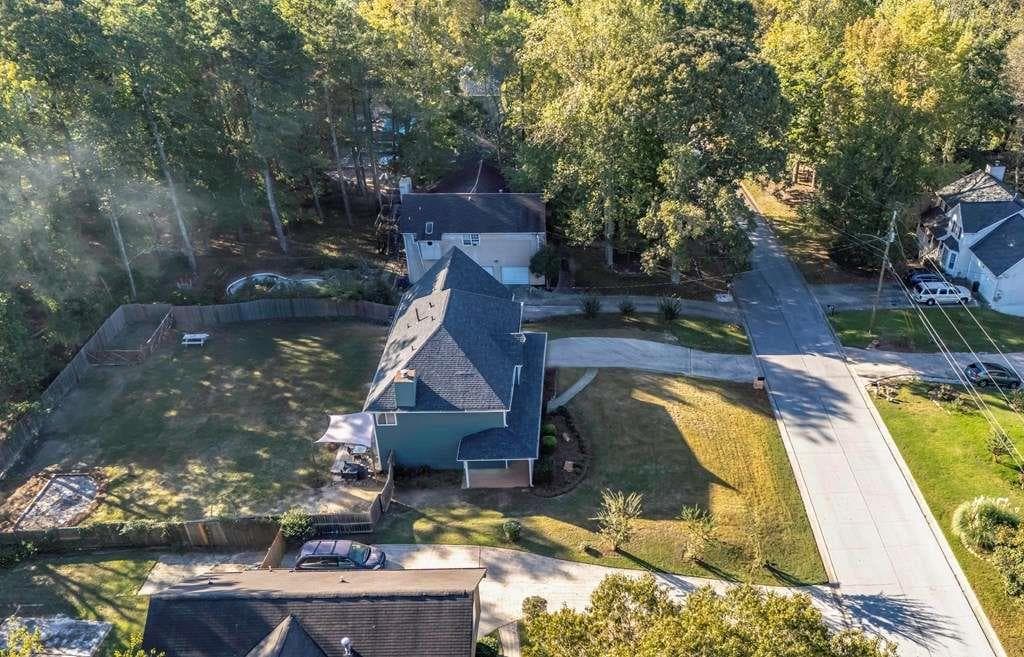 4 bedroom, 3 bathroom, 2,920 sq ft single family residence under contract at 1928 Stonewood Drive, Lithia Springs, GA 30122 — photo 4
