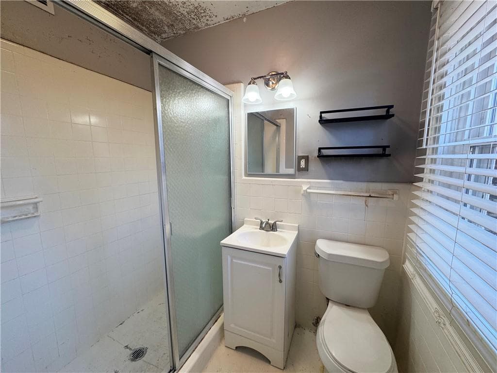 5 bedroom, 3 bathroom, 1,963 sq ft single family residence for sale at 2079 Ben Hill Road, Atlanta, GA 30344 — photo 9