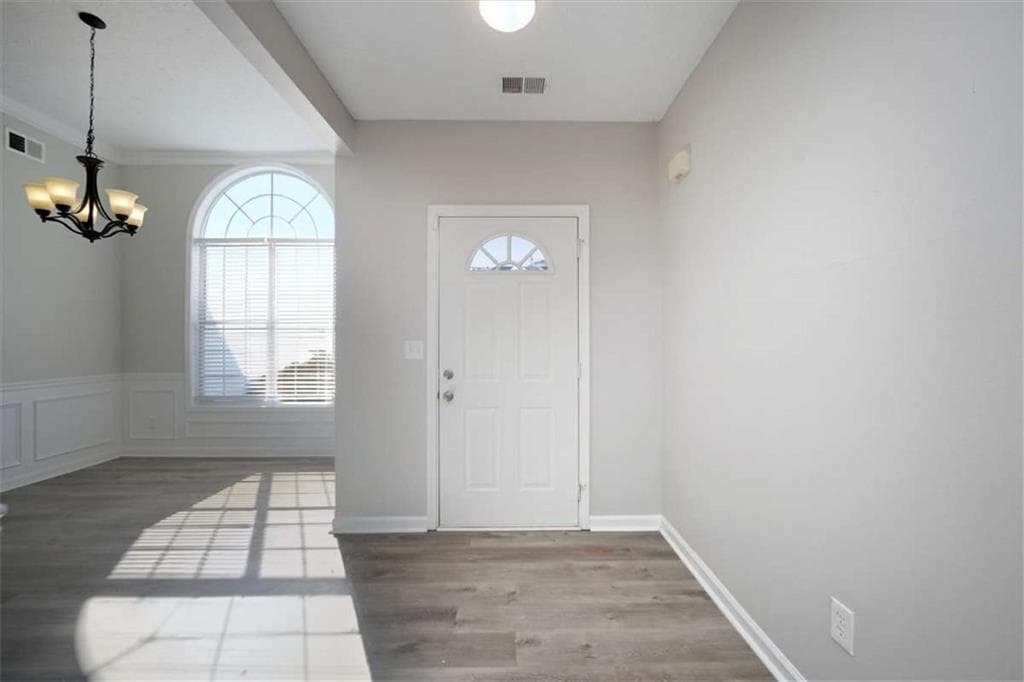 6 bedroom, 3 bathroom, 1,545 sq ft single family residence under contract at 232 Cambridge Drive, Loganville, GA 30052 — photo 5