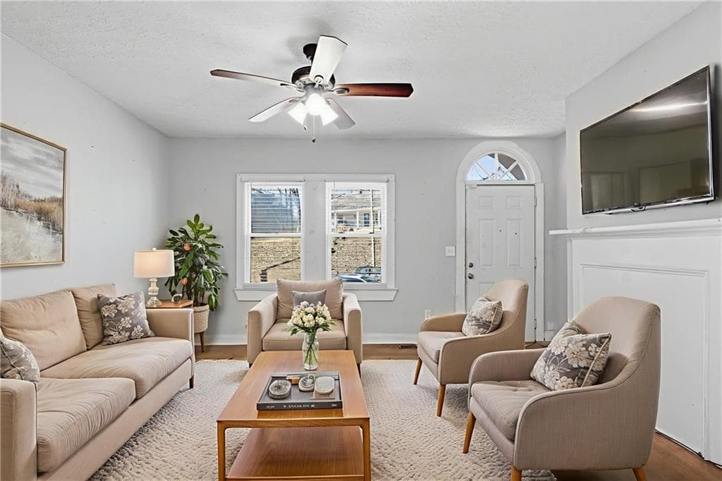 3 bedroom, 1 bathroom, 1,312 sq ft single family residence for sale at 926 Lawton Street, Atlanta, GA 30310 — photo 4
