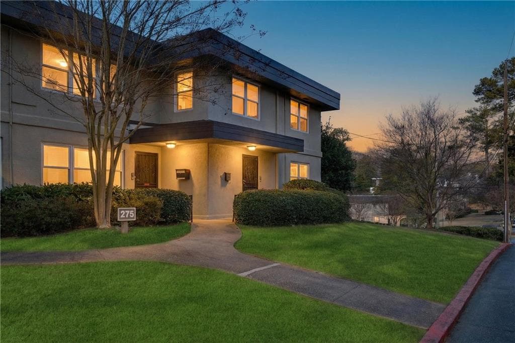 275 Lakemoore Drive D, Atlanta, GA 30342 — most recent listing photo
