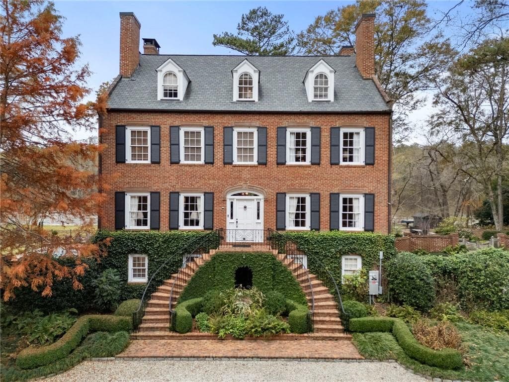 6 bedroom, 5 bathroom, 4,704 sq ft single family residence sold at 5960 Winterthur Drive, Atlanta, GA 30328
