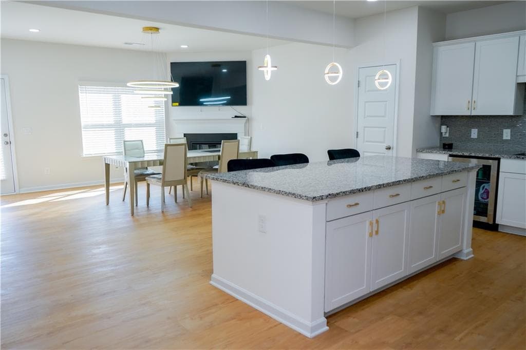 3 bedroom, 2 bathroom, 1,988 sq ft townhouse for sale at 2115 Ravencliff Dr, Austell, GA 30168 — photo 6