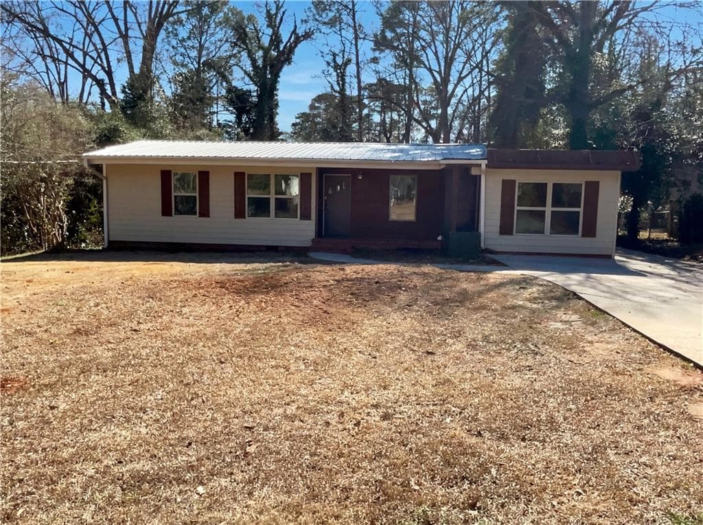 3 bedroom, 2 bathroom, 1,251 sq ft single family residence for sale at 310 Terrace Street, Griffin, GA 30224