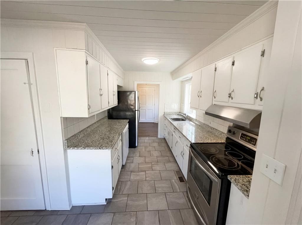 3 bedroom, 2 bathroom, 1,251 sq ft single family residence for sale at 310 Terrace Street, Griffin, GA 30224 — photo 2