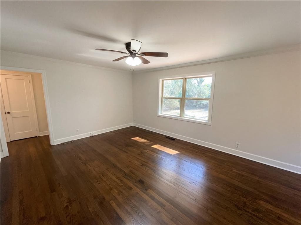 3 bedroom, 2 bathroom, 1,251 sq ft single family residence for sale at 310 Terrace Street, Griffin, GA 30224 — photo 3