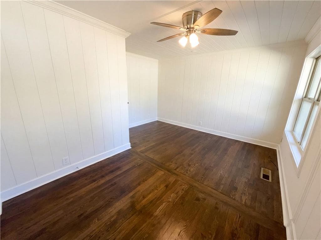 3 bedroom, 2 bathroom, 1,251 sq ft single family residence for sale at 310 Terrace Street, Griffin, GA 30224 — photo 4