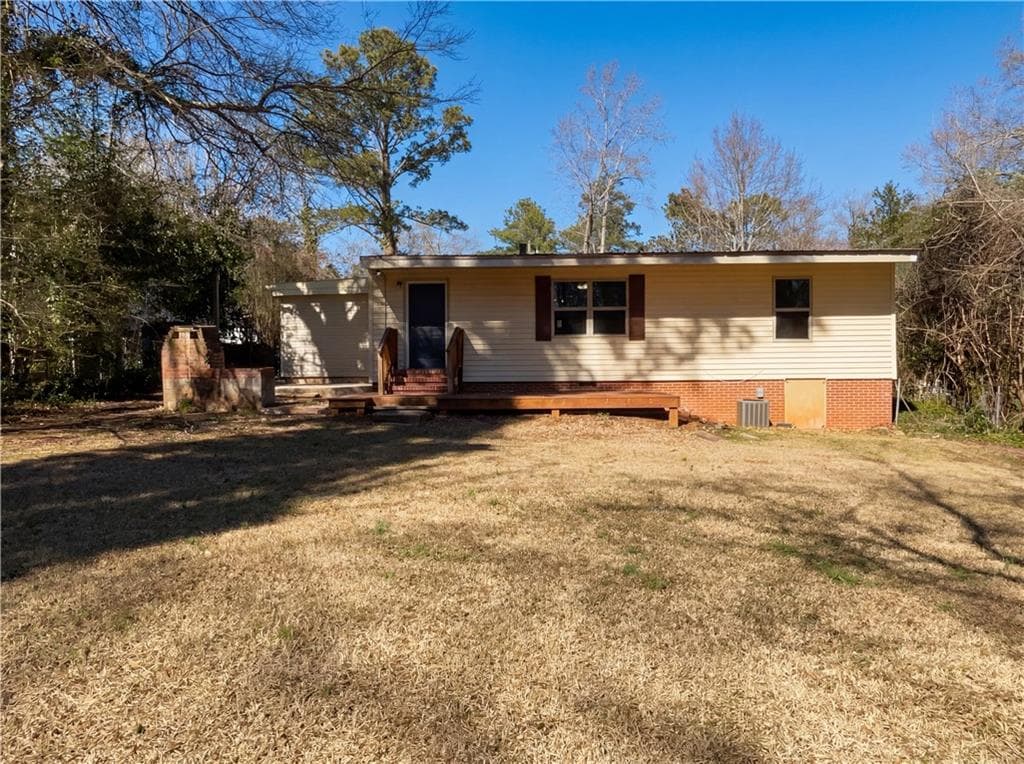 3 bedroom, 2 bathroom, 1,251 sq ft single family residence for sale at 310 Terrace Street, Griffin, GA 30224 — photo 5