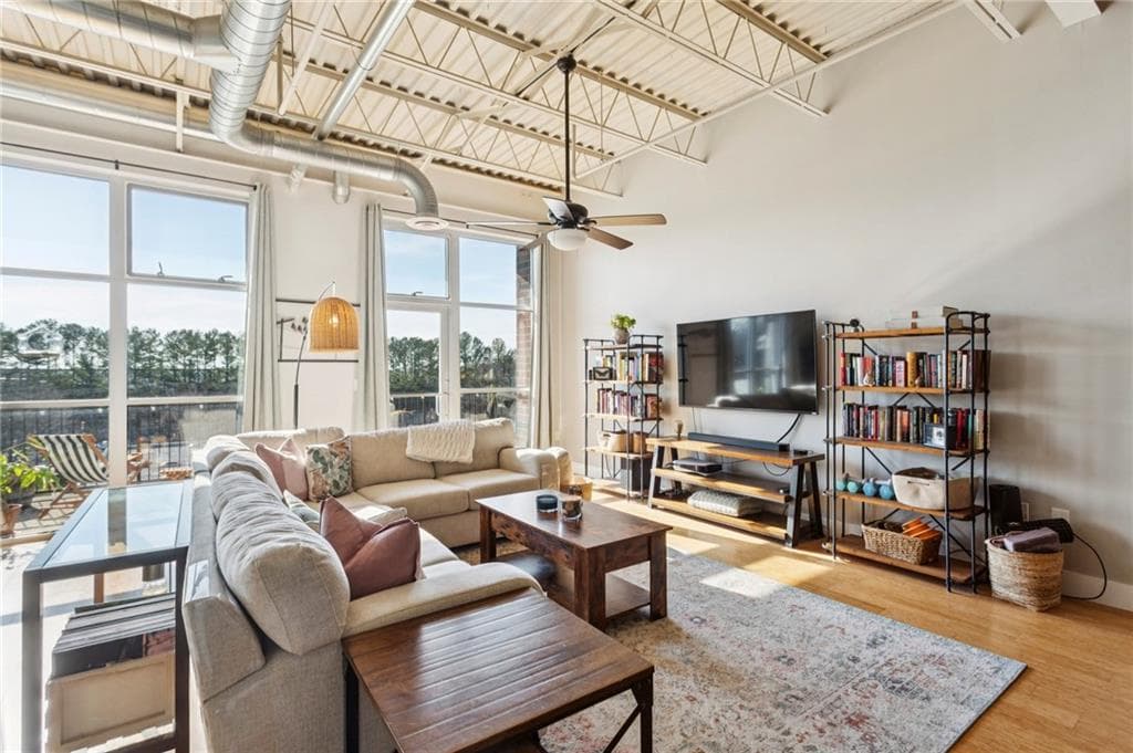 2 bedroom, 2 bathroom, 1,280 sq ft condominium sold at 5200 Peachtree Road 3415, Atlanta, GA 30341