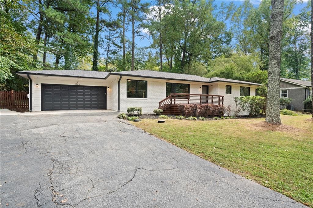 3 bedroom, 2 bathroom, 1,896 sq ft single family residence for sale at 3363 Briarcliff Road, Atlanta, GA 30345 — photo 2