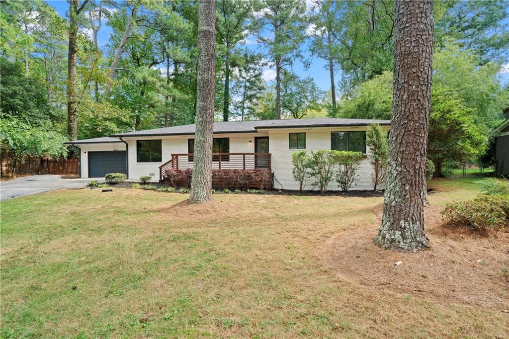 3 bedroom, 2 bathroom, 1,896 sq ft single family residence for sale at 3363 Briarcliff Road, Atlanta, GA 30345 — photo 3