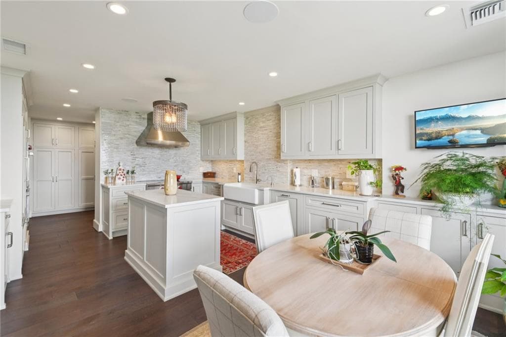 2 bedroom, 3 bathroom, 2,503 sq ft condominium under contract at 145 15th Street 1245, Atlanta, GA 30309 — photo 8