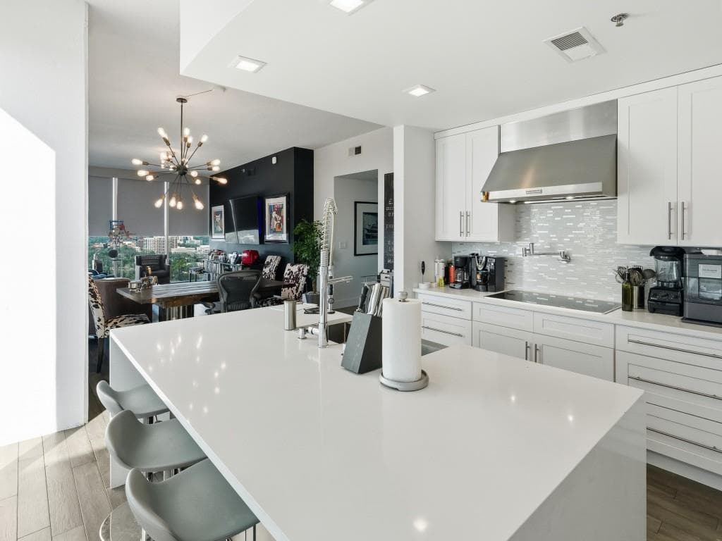 2 bedroom, 2 bathroom, 2,147 sq ft condominium for sale at 361 17th Street 2622, Atlanta, GA 30363 — photo 7